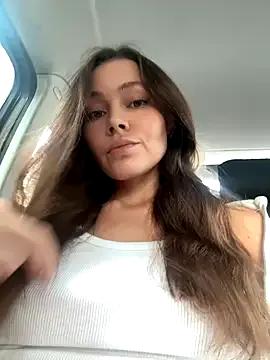 nicole111 on StripChat