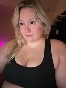 PiggyRose on StripChat 