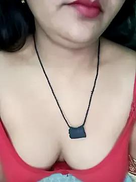 Rashmi_011 on StripChat