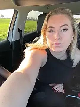 Freechat RebeccaSquirtsXXX on StripChat