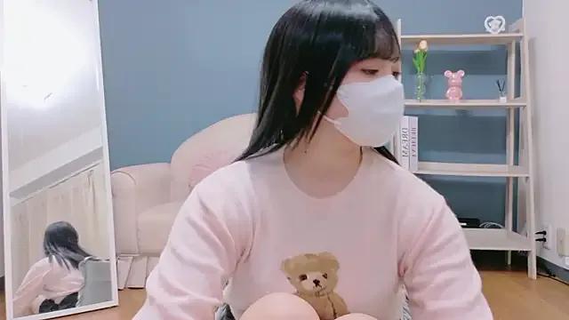 Riria-riri on StripChat 