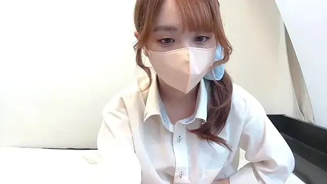 riseshu on StripChat