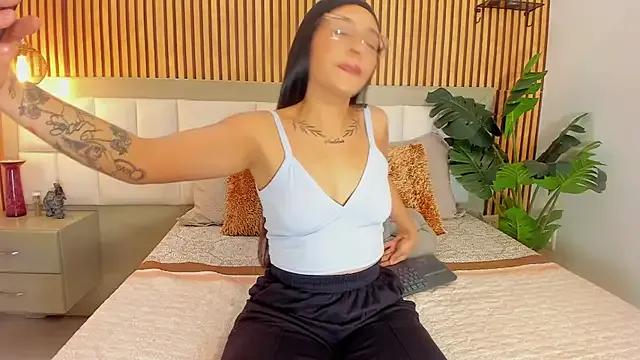 Freechat Roseaurora on StripChat