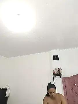 Freechat Rossestoner on StripChat