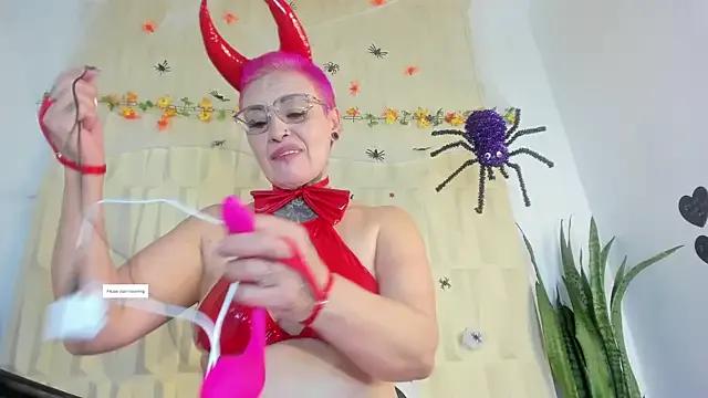 Freechat SandyyRose on StripChat