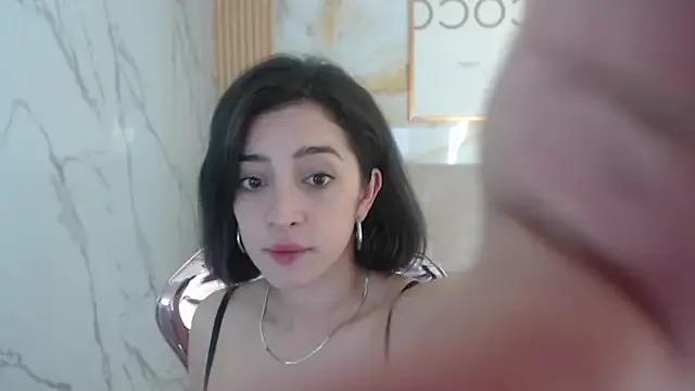 sara_lopez_s on StripChat