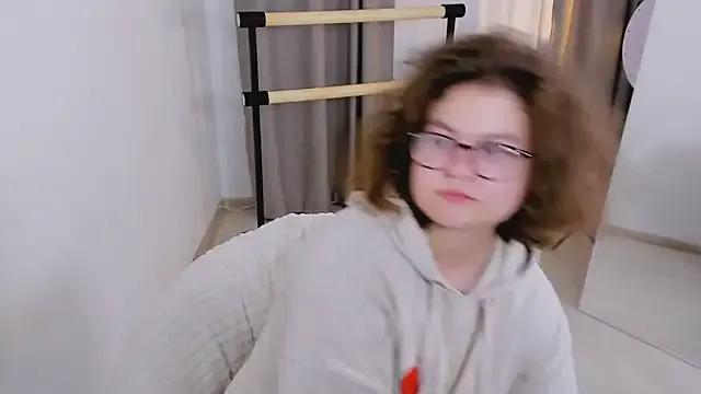 Sashy_Way on StripChat 