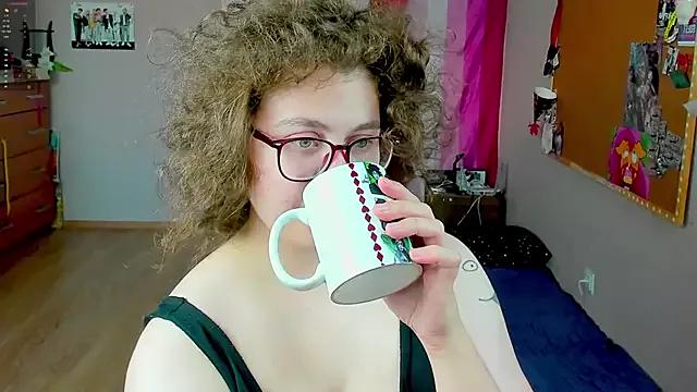 Sashy_Way on StripChat 