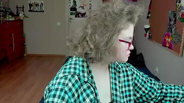 Sashy_Way on StripChat 