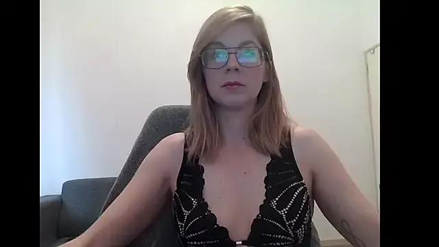 Freechat SavannaGirly on StripChat