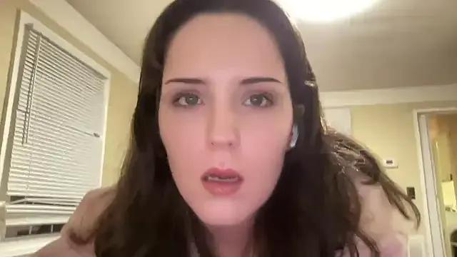 Freechat sexylilly69 on StripChat