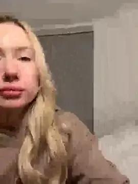 Freechat SexySaraxxoo on StripChat