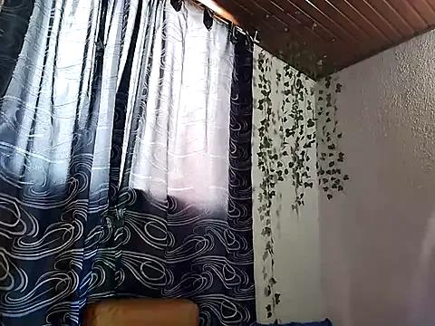 Freechat sharyl_24 on StripChat