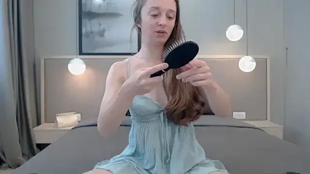 ShySchoolGirl on StripChat