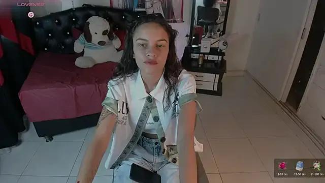 Freechat Skylovershot on StripChat