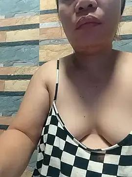 Freechat squirtshantal on StripChat