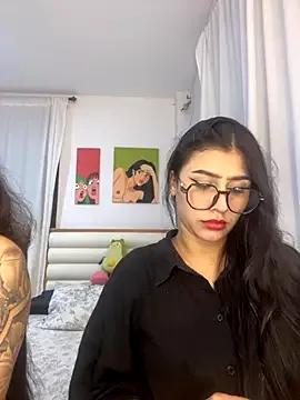 Sweet_and_Rous0 on StripChat 