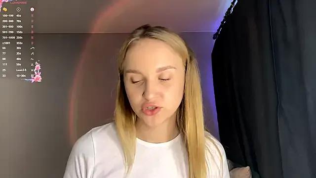 Freechat TanekaBoitel on StripChat