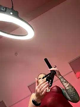 TeaseKitten — FINGERING PUSSY