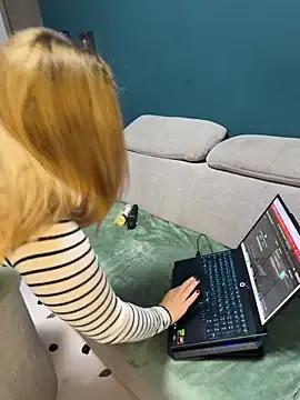 Velvetnoir21 — Riding in my new platform