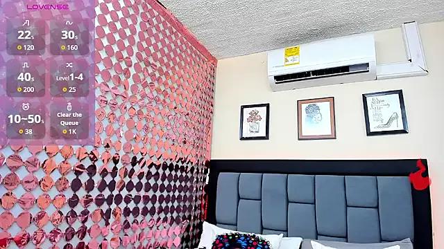 StripChat VioletaCollins is Freechat VioletaCollins — Wear Heels