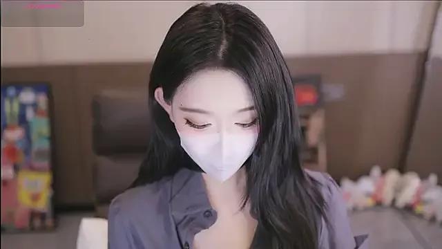 Freechat yaya_1888 on StripChat