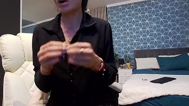 Freechat zoeylarkens on StripChat